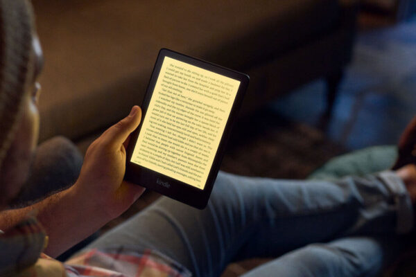 Does E Ink Emit Blue Light